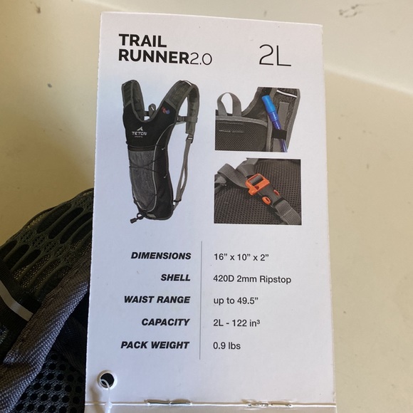 Brand New TETON Sports TrailRunner 2 Hydration Pack; 2-Liter with Water Bladder - Picture 7 of 7